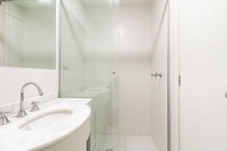 Apartamento para alugar com 65m², 2 quartos e 1 vaga Apartamento para alugar com 65m², 2 quartos e 1 vagaBanheiro da Suíte