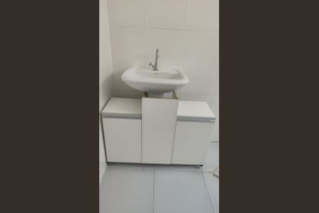 Banheiro de apartamento à venda com 1 quarto, 56m² em Vargem Grande, Rio de Janeiro