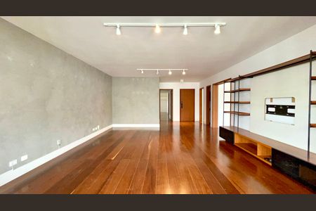 Apartamento à venda com 265m², 4 quartos e 3 vagas Apartamento à venda com 265m², 4 quartos e 3 vagasSala