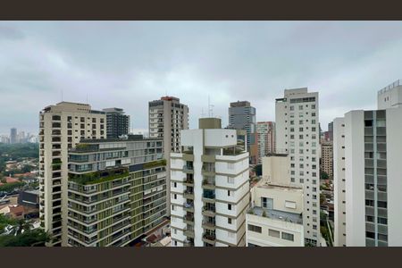 Apartamento à venda com 265m², 4 quartos e 3 vagas Apartamento à venda com 265m², 4 quartos e 3 vagasVista da Varanda