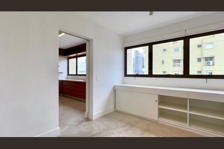 Apartamento à venda com 265m², 4 quartos e 3 vagas Apartamento à venda com 265m², 4 quartos e 3 vagasCopa