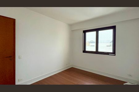 Apartamento à venda com 265m², 4 quartos e 3 vagas Apartamento à venda com 265m², 4 quartos e 3 vagasQuarto 2