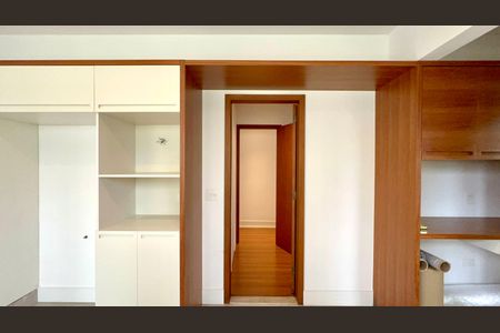 Apartamento à venda com 265m², 4 quartos e 3 vagas Apartamento à venda com 265m², 4 quartos e 3 vagasCozinha