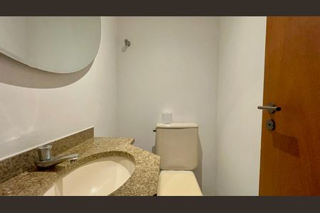Apartamento à venda com 265m², 4 quartos e 3 vagas Apartamento à venda com 265m², 4 quartos e 3 vagasLavabo