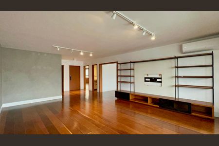 Apartamento à venda com 265m², 4 quartos e 3 vagas Apartamento à venda com 265m², 4 quartos e 3 vagasSala