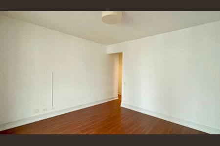 Apartamento à venda com 265m², 4 quartos e 3 vagas Apartamento à venda com 265m², 4 quartos e 3 vagasSuíte 2