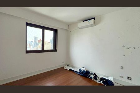 Apartamento à venda com 265m², 4 quartos e 3 vagas Apartamento à venda com 265m², 4 quartos e 3 vagasQuarto 2