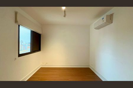 Apartamento à venda com 265m², 4 quartos e 3 vagas Apartamento à venda com 265m², 4 quartos e 3 vagasQuarto 1