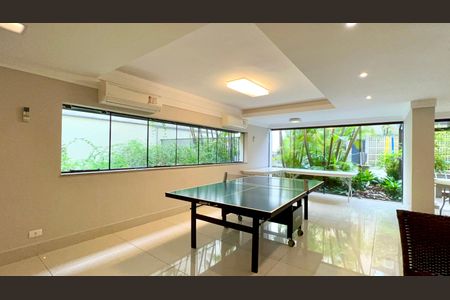 Apartamento à venda com 265m², 4 quartos e 3 vagas Apartamento à venda com 265m², 4 quartos e 3 vagasSala de Jogos