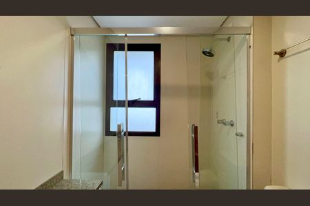 Apartamento à venda com 265m², 4 quartos e 3 vagas Apartamento à venda com 265m², 4 quartos e 3 vagasBanheiro