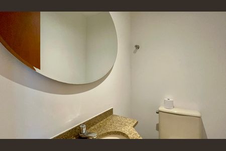 Apartamento à venda com 265m², 4 quartos e 3 vagas Apartamento à venda com 265m², 4 quartos e 3 vagasLavabo
