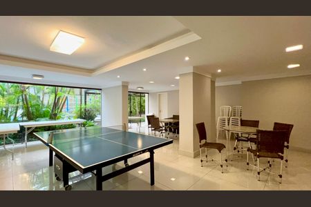 Apartamento à venda com 265m², 4 quartos e 3 vagas Apartamento à venda com 265m², 4 quartos e 3 vagasSalão de Festas