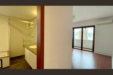 Apartamento à venda com 265m², 4 quartos e 3 vagas Apartamento à venda com 265m², 4 quartos e 3 vagasSuíte 2