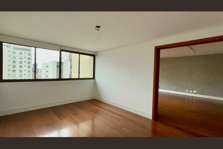 Apartamento à venda com 265m², 4 quartos e 3 vagas Apartamento à venda com 265m², 4 quartos e 3 vagasSala de Jantar