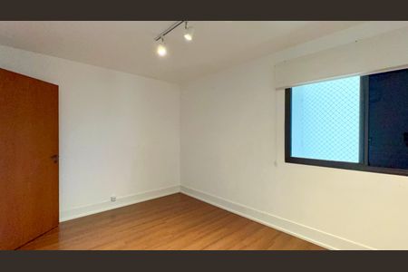 Apartamento à venda com 265m², 4 quartos e 3 vagas Apartamento à venda com 265m², 4 quartos e 3 vagasQuarto 1