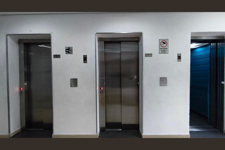 Apartamento à venda com 33m², 1 quarto e sem vaga Apartamento à venda com 33m², 1 quarto e sem vagaElevadores