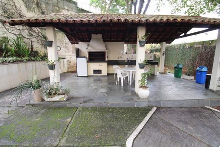 Apartamento para alugar com 120m², 4 quartos e 2 vagasÁrea comum - Churrasqueira