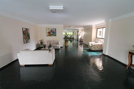 Apartamento para alugar com 120m², 4 quartos e 2 vagasÁrea comum - Hall