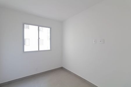 Quarto 1 de apartamento para alugar com 2 quartos, 44m² em Jardim Helian, São Paulo