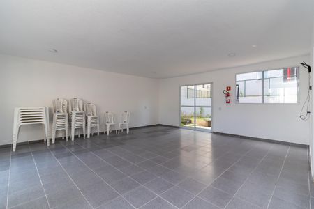 Apartamento para alugar com 41m², 2 quartos e 1 vaga Apartamento para alugar com 41m², 2 quartos e 1 vagaÁrea comum - Salão de festas