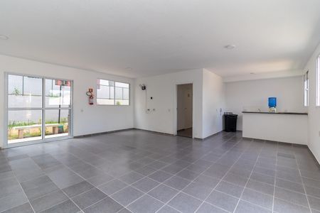 Apartamento para alugar com 41m², 2 quartos e 1 vaga Apartamento para alugar com 41m², 2 quartos e 1 vagaÁrea comum - Salão de festas
