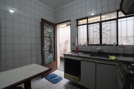 Casa para alugar com 90m², 3 quartos e 3 vagasCozinha