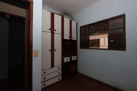 Casa para alugar com 90m², 3 quartos e 3 vagasQuarto 2
