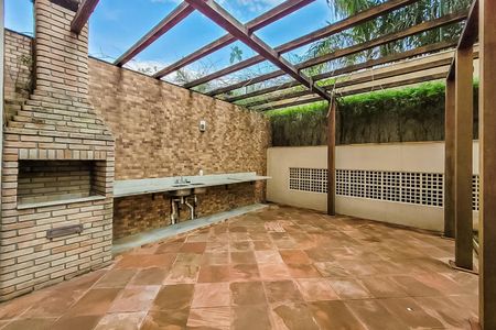 Apartamento à venda com 150m², 3 quartos e 3 vagas Apartamento à venda com 150m², 3 quartos e 3 vagasÁrea Comum