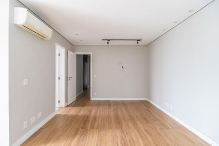 Apartamento à venda com 150m², 3 quartos e 3 vagas Apartamento à venda com 150m², 3 quartos e 3 vagasSuíte 2