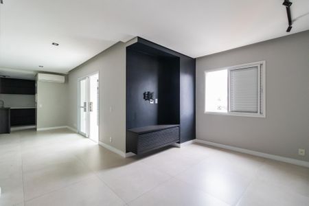 Apartamento à venda com 150m², 3 quartos e 3 vagas Apartamento à venda com 150m², 3 quartos e 3 vagasSala