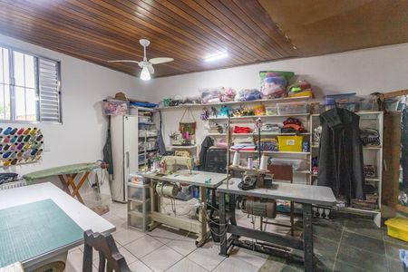 Casa à venda com 262m², 3 quartos e 5 vagas Casa à venda com 262m², 3 quartos e 5 vagasAtelier