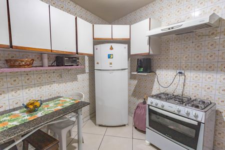 Casa à venda com 262m², 3 quartos e 5 vagas Casa à venda com 262m², 3 quartos e 5 vagasCozinha