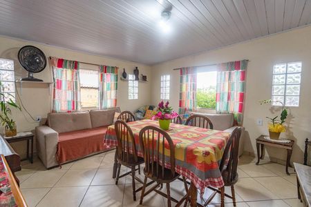Casa à venda com 262m², 3 quartos e 5 vagas Casa à venda com 262m², 3 quartos e 5 vagasÁrea Gourmet