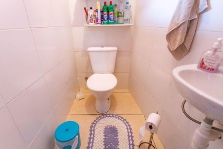 Casa à venda com 262m², 3 quartos e 5 vagas Casa à venda com 262m², 3 quartos e 5 vagasBanheiro de serviço