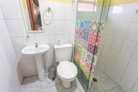 Casa à venda com 262m², 3 quartos e 5 vagas Casa à venda com 262m², 3 quartos e 5 vagasBanheiro da Edicula