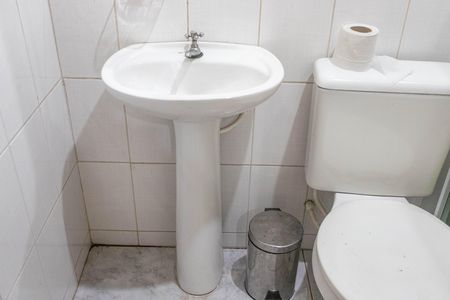 Casa à venda com 262m², 3 quartos e 5 vagas Casa à venda com 262m², 3 quartos e 5 vagasBanheiro da Edicula