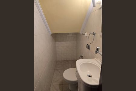 Casa para alugar com 90m², 2 quartos e 2 vagas Casa para alugar com 90m², 2 quartos e 2 vagasBanheiro