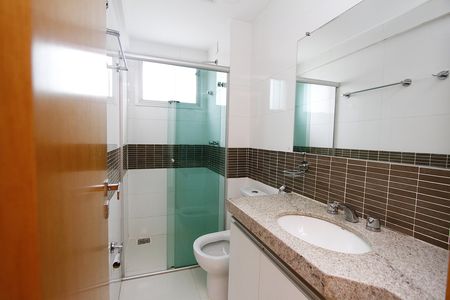 Apartamento para alugar com 64m², 3 quartos e 2 vagasBanheiro Social