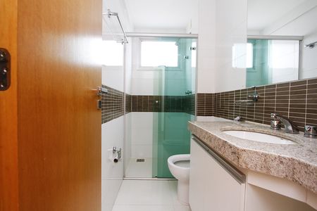 Apartamento para alugar com 64m², 3 quartos e 2 vagasBanheiro Social