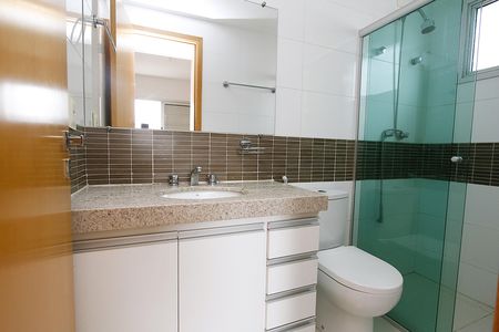 Apartamento para alugar com 64m², 3 quartos e 2 vagasBanheiro da Suíte