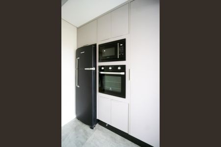 Apartamento à venda com 74m², 2 quartos e 1 vaga Apartamento à venda com 74m², 2 quartos e 1 vagaForno e microondas
