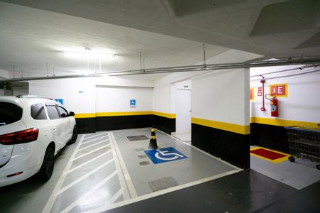 Apartamento à venda com 74m², 2 quartos e 1 vaga Apartamento à venda com 74m², 2 quartos e 1 vagaVaga acessível