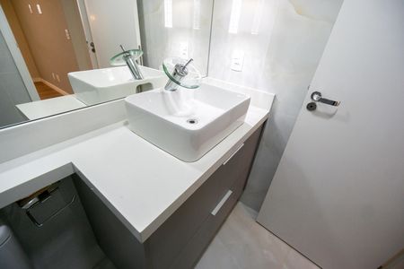 Apartamento à venda com 74m², 2 quartos e 1 vaga Apartamento à venda com 74m², 2 quartos e 1 vagaPia