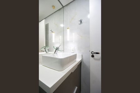 Apartamento à venda com 74m², 2 quartos e 1 vaga Apartamento à venda com 74m², 2 quartos e 1 vagaBanhero social