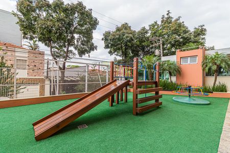 Apartamento à venda com 64m², 2 quartos e 1 vaga Apartamento à venda com 64m², 2 quartos e 1 vagaÁrea comum - Playground