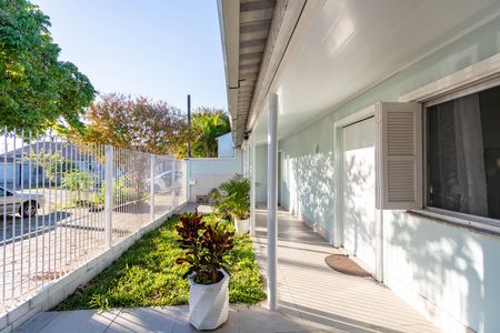 Casa à venda com 130m², 3 quartos e sem vaga