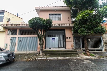 Casa para alugar com 35m², 1 quarto e sem vaga Casa para alugar com 35m², 1 quarto e sem vagaFachada + Placa