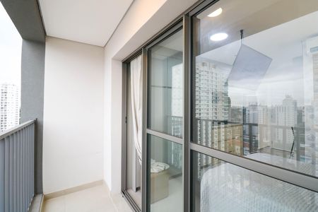 Varanda de kitnet/studio para alugar com 1 quarto, 24m² em Santo Amaro, São Paulo