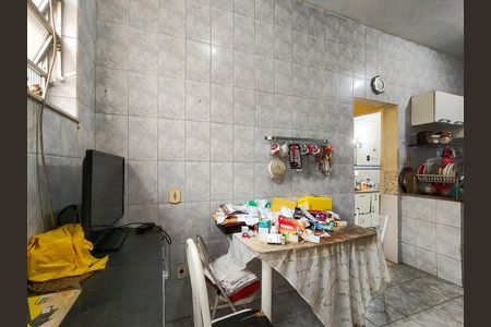 Casa à venda com 340m², 4 quartos e 1 vaga Casa à venda com 340m², 4 quartos e 1 vagaCozinha