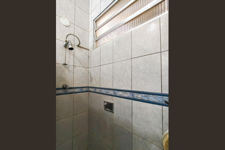 Casa à venda com 340m², 4 quartos e 1 vaga Casa à venda com 340m², 4 quartos e 1 vagaBanheiro Corredor